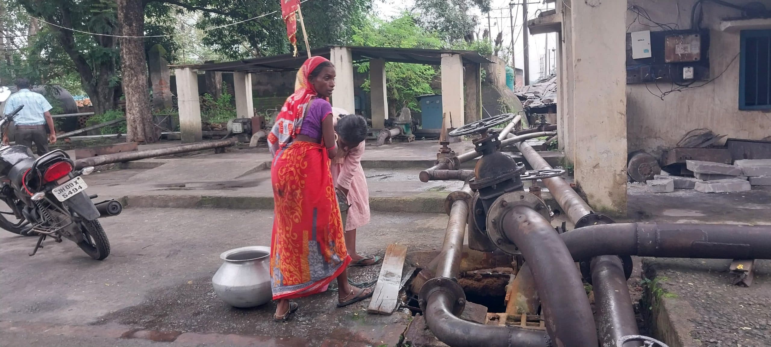 Bokaro News : कई कॉलोनियों में 10 दिनों से जलापूर्ति ठप