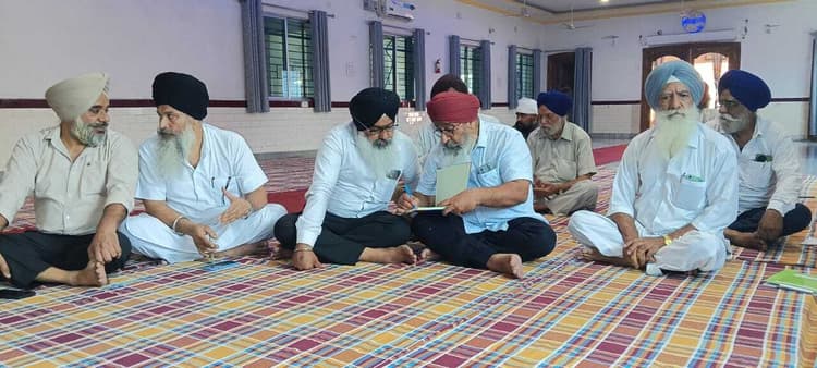 Jamshedpur news.जेम्को गुरुद्वारा के प्रधान को पूर्व प्रधान जगदीश सिंह जग्गा ने नहीं दिया चार्ज
