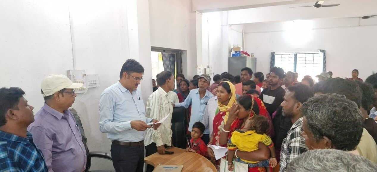 शिविर में लोगों ने पीएम विश्वकर्मा योजना के लिए दिये आवेदन