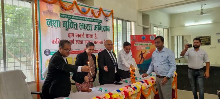 नशामुक्त भारत बनाने में हर तबका का सहयोग जरूरी: जिला जज