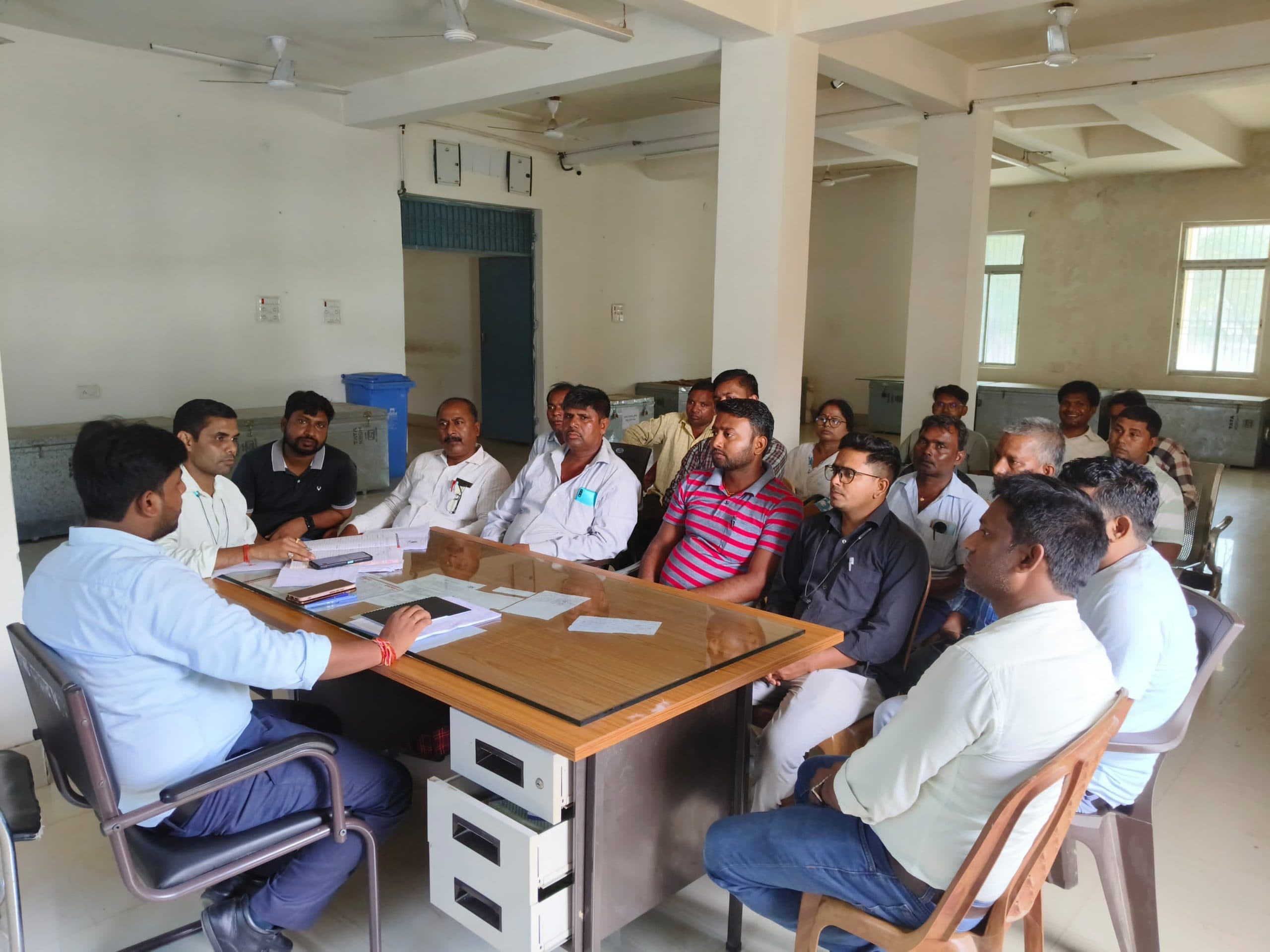 पेंशन योजना के लाभुक बिचौलियों से रहें सतर्क : बीडीओ