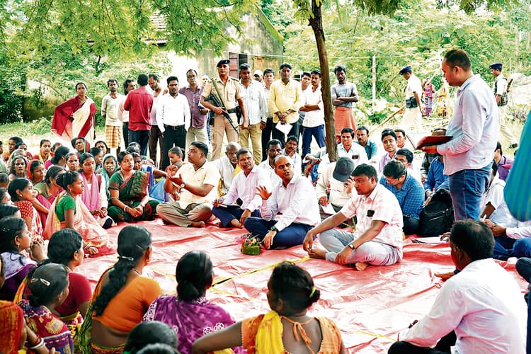 East Singhbhum News : सर! गंदा पानी, जर्जर आवास, बदहाल सड़क हमारी नीयत बन गयी है, समाधान करा दें