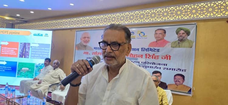 Motihari: अगले डेढ़ वर्ष में पाइपलाइन से मिलेगा गैस : राधामोहन सिंह