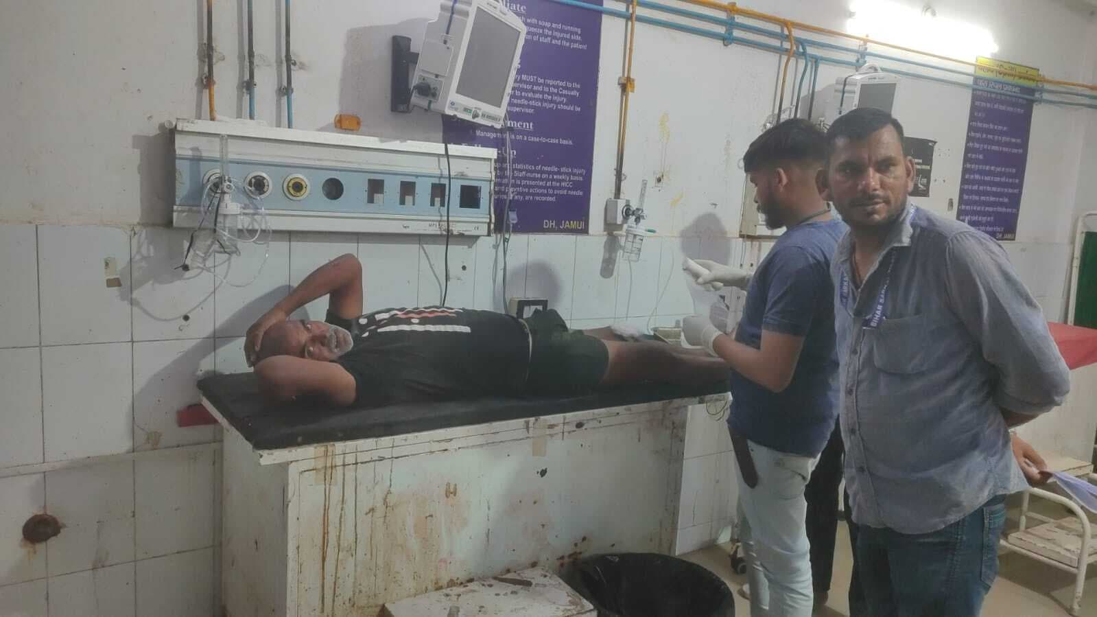 ई- रिक्शा की टक्कर से एक व्यक्ति हुआ घायल, भर्ती