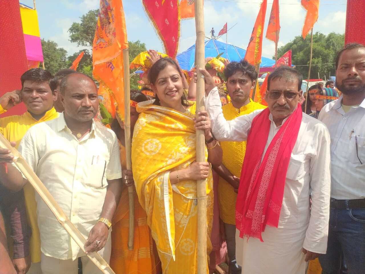 बुधनगर गांव में 501 कुंवारी कन्याएं भव्य क्लश शोभा यात्रा में हुई शामिल