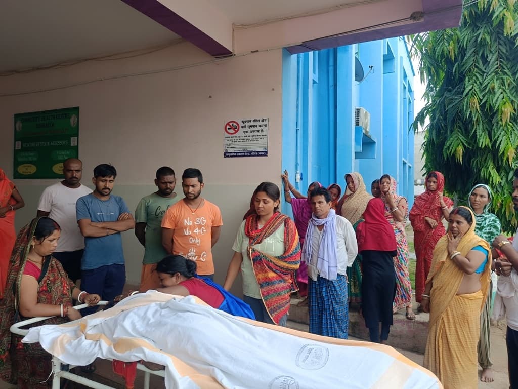बारकोप डेरू गांव में करंट लगने से महिला की मौत