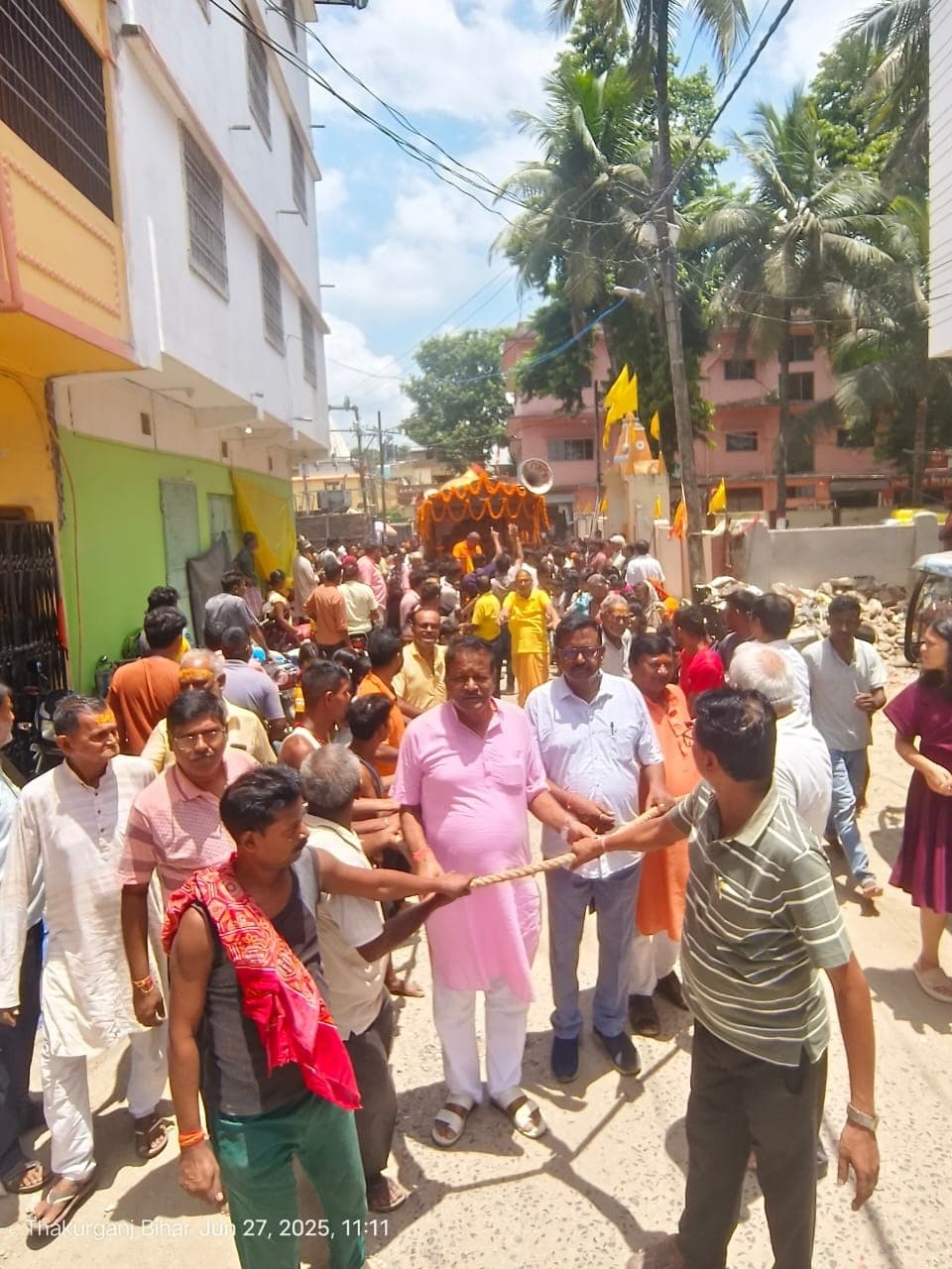 ठाकुरगंज में निकाली गयी भगवान जगन्नाथ की रथयात्रा