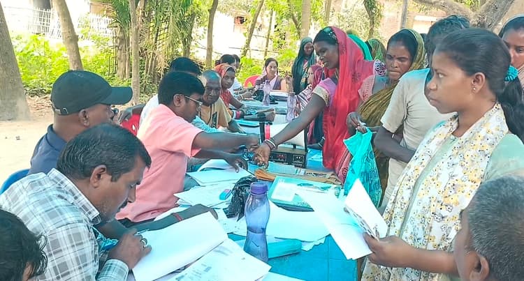 डाॅ आंबेडकर समग्र सेवा अभियान के तहत विशेष विकास शिविर का आयोजन