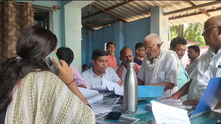 जनता दरबार में सात मामलाें का हुआ निबटारा