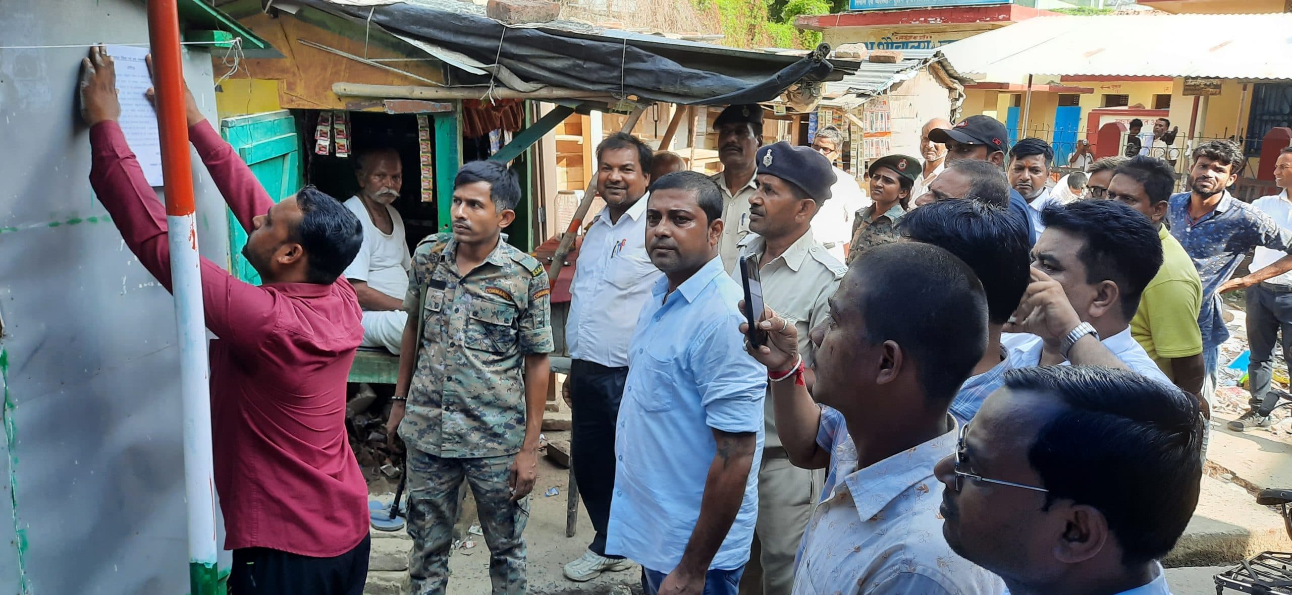 Madhubani News : न्यायालय परिसर व वकालतखाना सड़क से अतिक्रमण हटाने का प्रधान जिला जज ने दिया आदेश