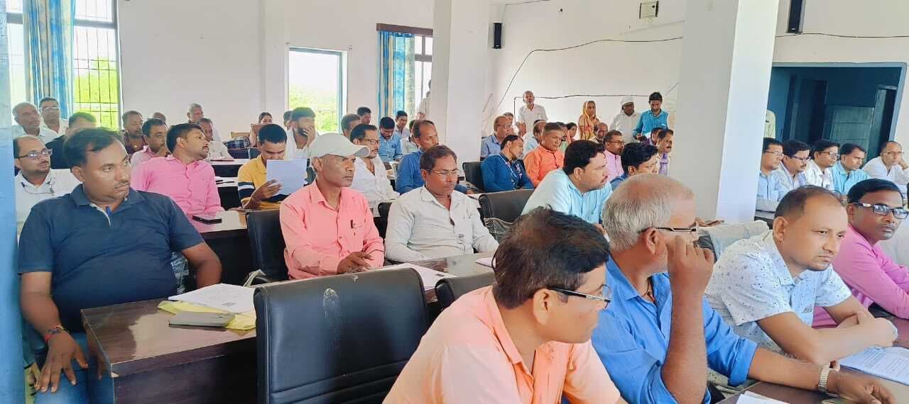 Samastipur News:घर-घर सर्वेक्षण को लेकर बीएलओ को मिला प्रशिक्षण