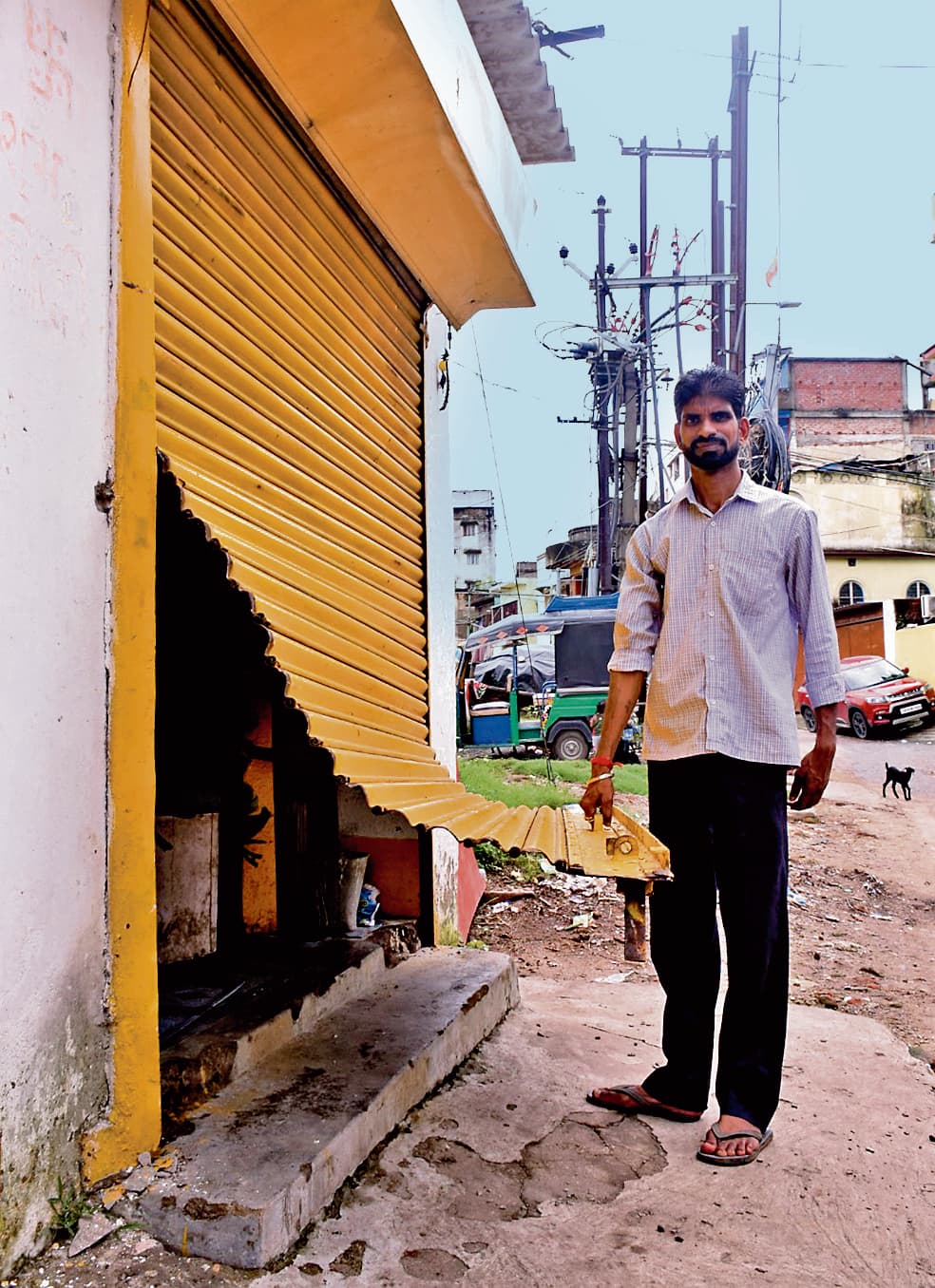 Dhanbad News : झरनापाड़ा के ज्वलेरी दुकान का शटर तोड़ चोरी