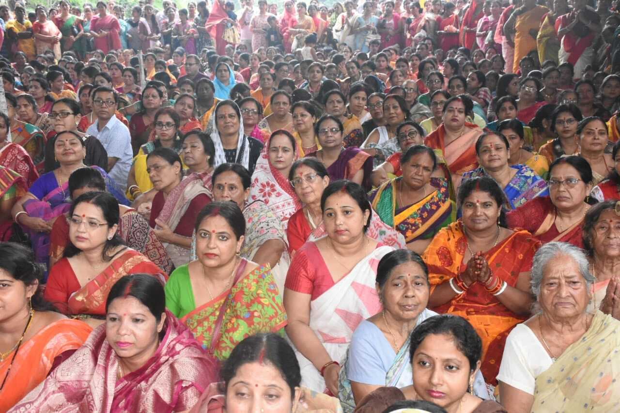 Dhanbad News : हे मां विपदतारिणी विपदा हरो, भक्ति करो स्वीकार