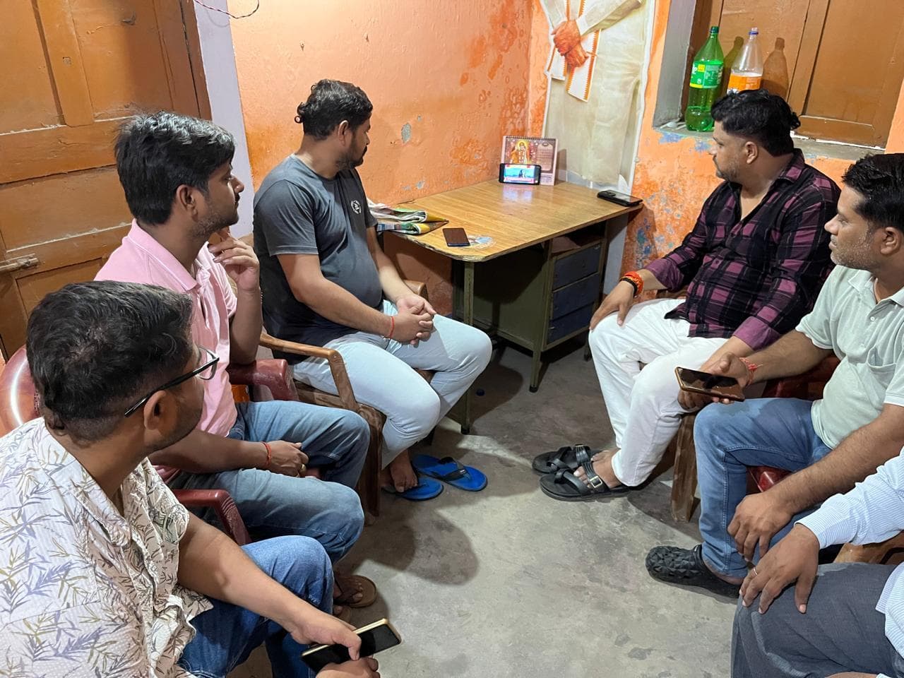 गोह भाजपा कार्यालय में कार्यकर्ताओं ने सुनी मन की बात