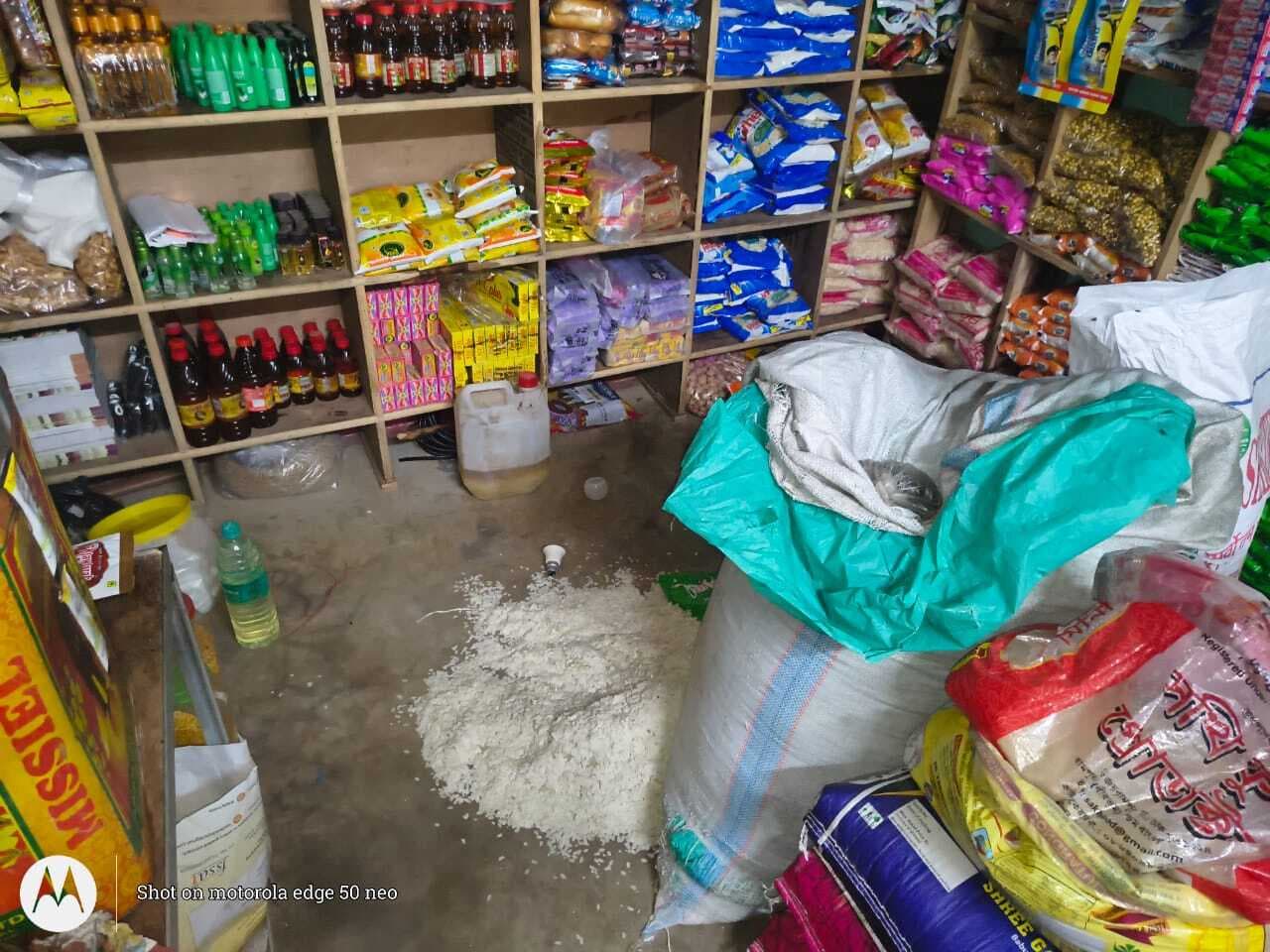 मसलिया में सेंधमारी कर नगदी व आभूषण सहित दो लाख के सामान चोरी