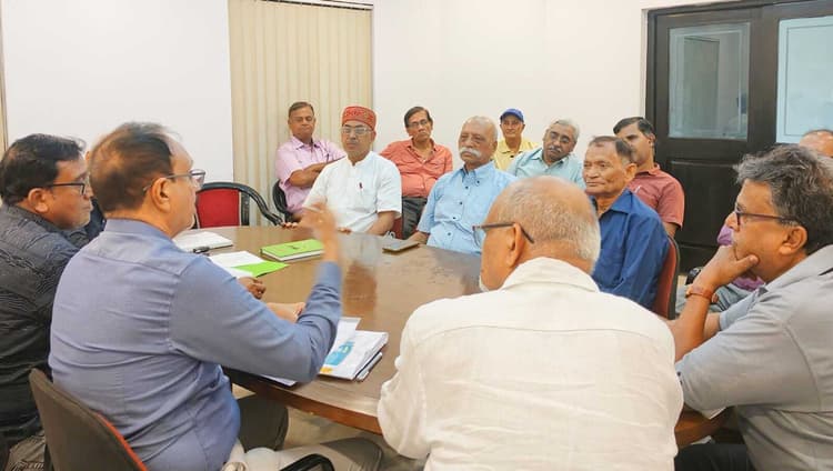 Jamshedpur News : बुजुर्गों के हेल्थ कार्ड के लिए फॉर्मेट जारी