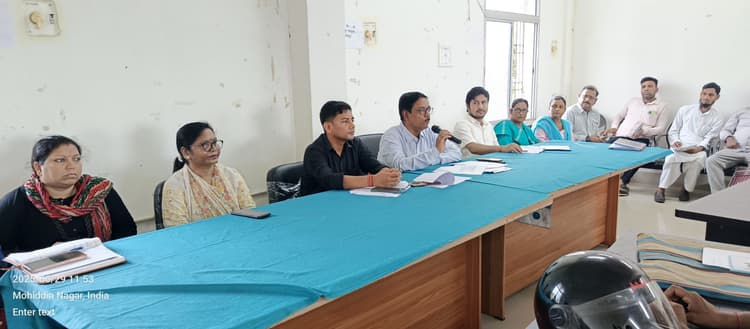 मतदाता पुनरीक्षण कार्य में लापरवाही पर होगी कार्रवाई-एडीएम