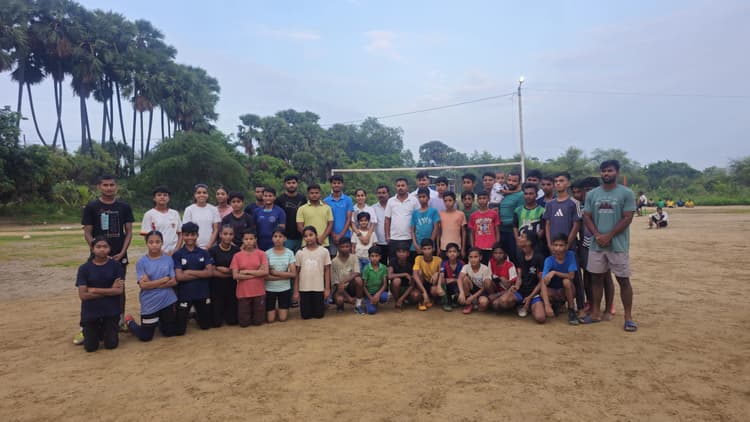 रग्बी फुटबॉल चैंपियनशिप में दम दिखायेंगे जिले के खिलाड़ी