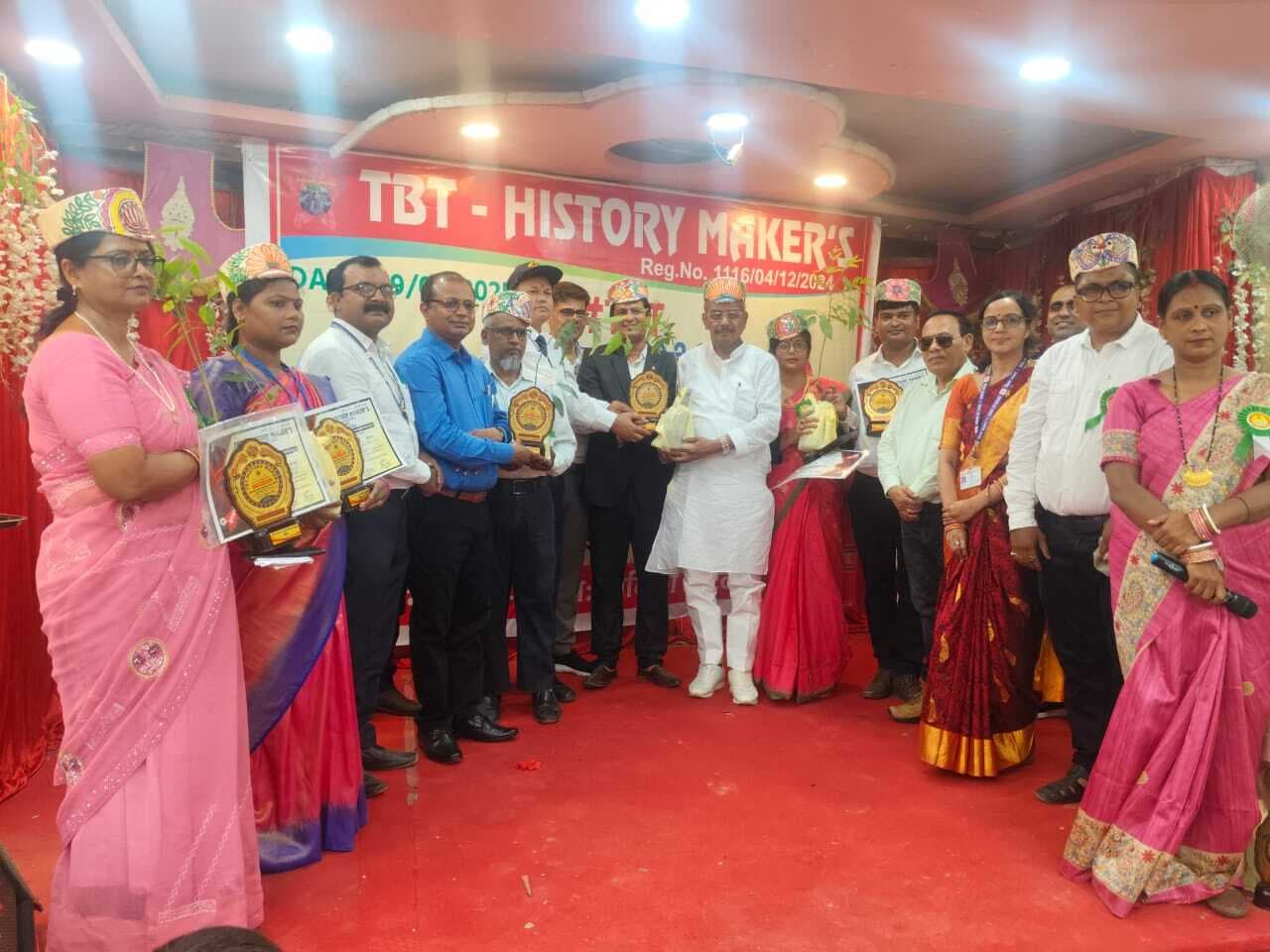 Madhubani News : नि:स्वार्थ भाव से शिक्षक ही छात्रों को बनाते हैं ज्ञानी : अरुण राय