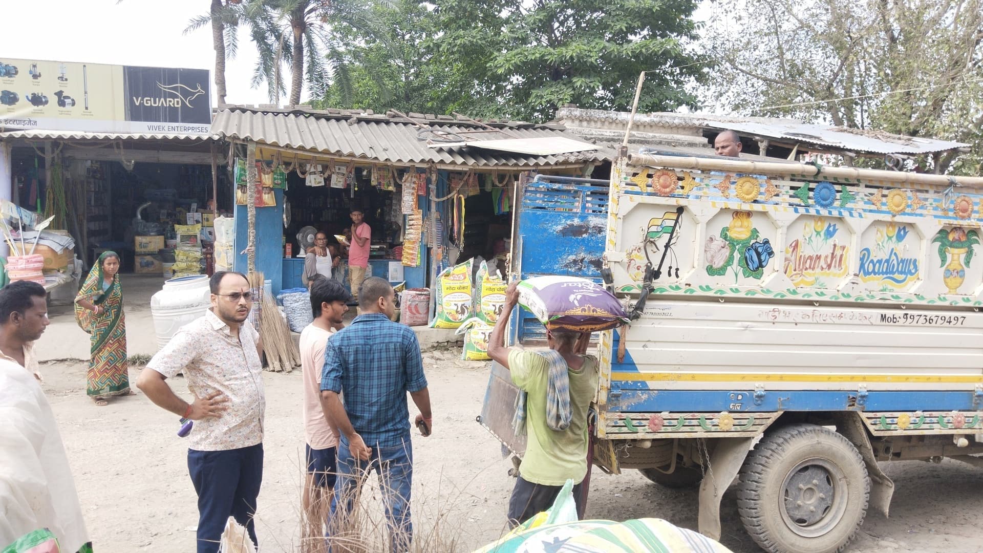 Madhubani News : डुप्लीकेट कंपनी के चावल की बिक्री, छापेमारी में 197 बोरी जब्त