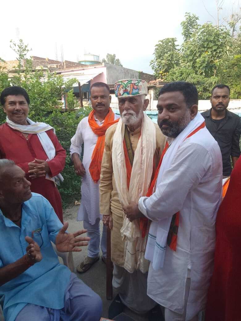 Madhubani : भाजपा जिलाध्यक्ष ने वरिष्ठ कार्यकर्ताओं के साथ की बैठक