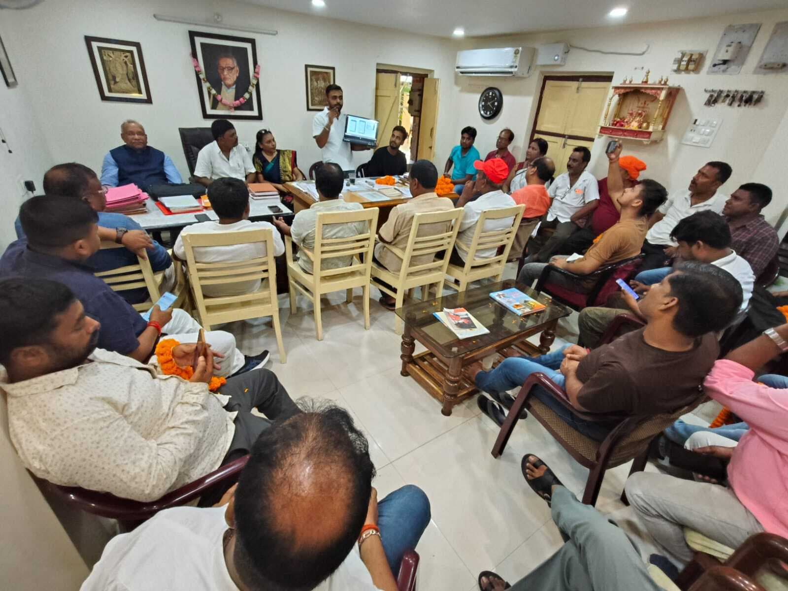 बूथ सशक्तिकरण के तहत मंडल के पंद्रह वार्ड के वार्ड अध्यक्ष व प्रभारी की घोषणा की गयी