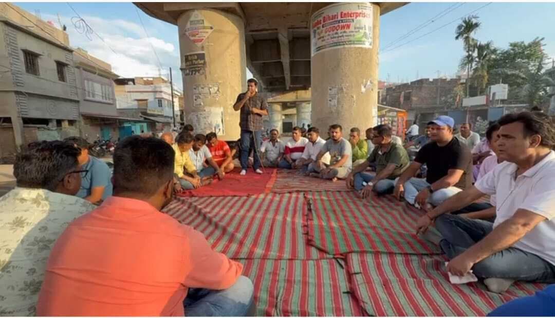 अधूरे गौशाला फ्लाईओवर ब्रिज को पूरा करने का दिया अल्टीमेटम