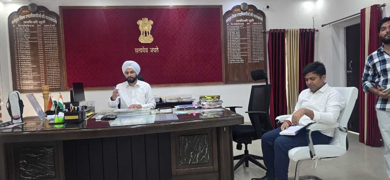 घर-घर जारी है सर्वेक्षण, नहीं छूटेगा वोटर लिस्ट में एक भी नाम: डीएम