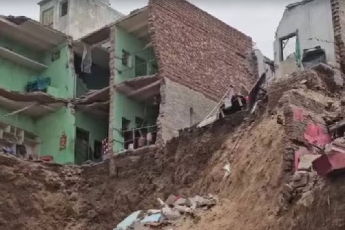 Mathura Building Collapsed : यूपी के मथुरा में बड़ा हादसा, इमारत ढही, कई लोगों के दबे होने की आशंका