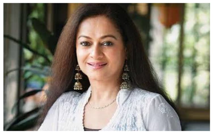 Zarina Wahab:मेरे पति से अफेयर करने वाली लड़कियों की भी थी गलती