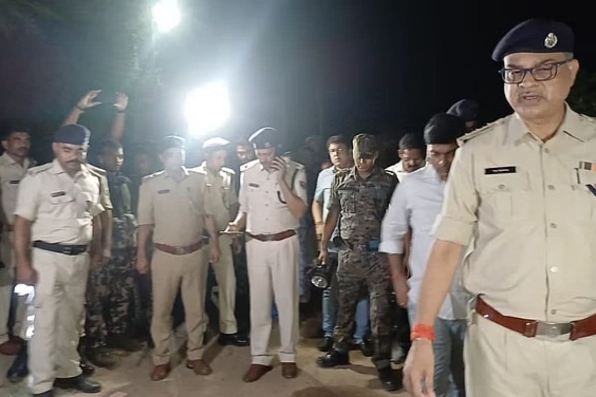 बिहार में पुलिस पर मिर्ची पाउडर व ईंट-पत्थर से ताबड़तोड़ हमला, जानिए 3 जिलों में किन कारणों से निशाने पर आई पुलिस