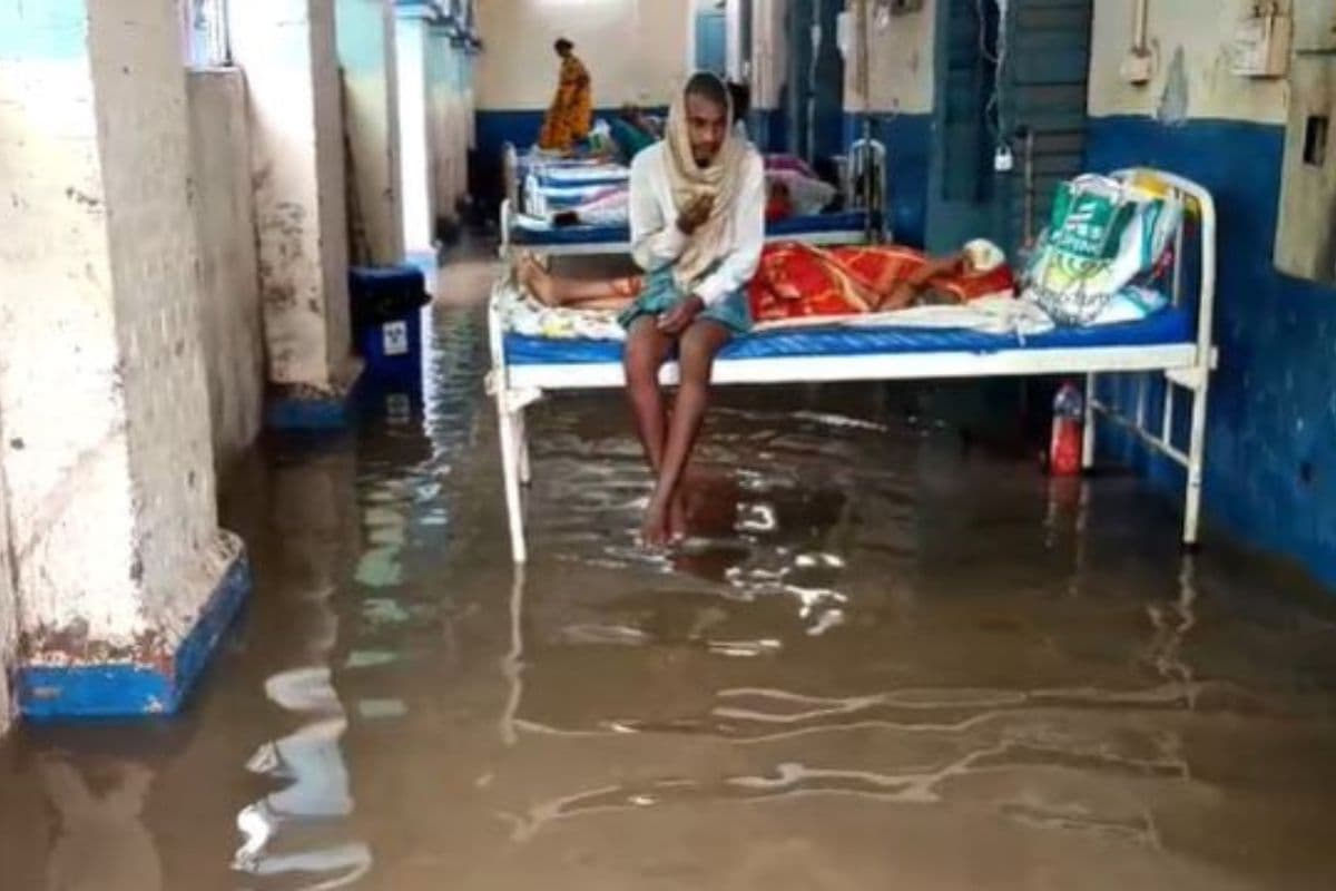 Bihar Heavy Rain: बारिश से जलमग्न हुआ नवादा, पूरी तरह अस्त-व्यस्त हुआ जनजीवन