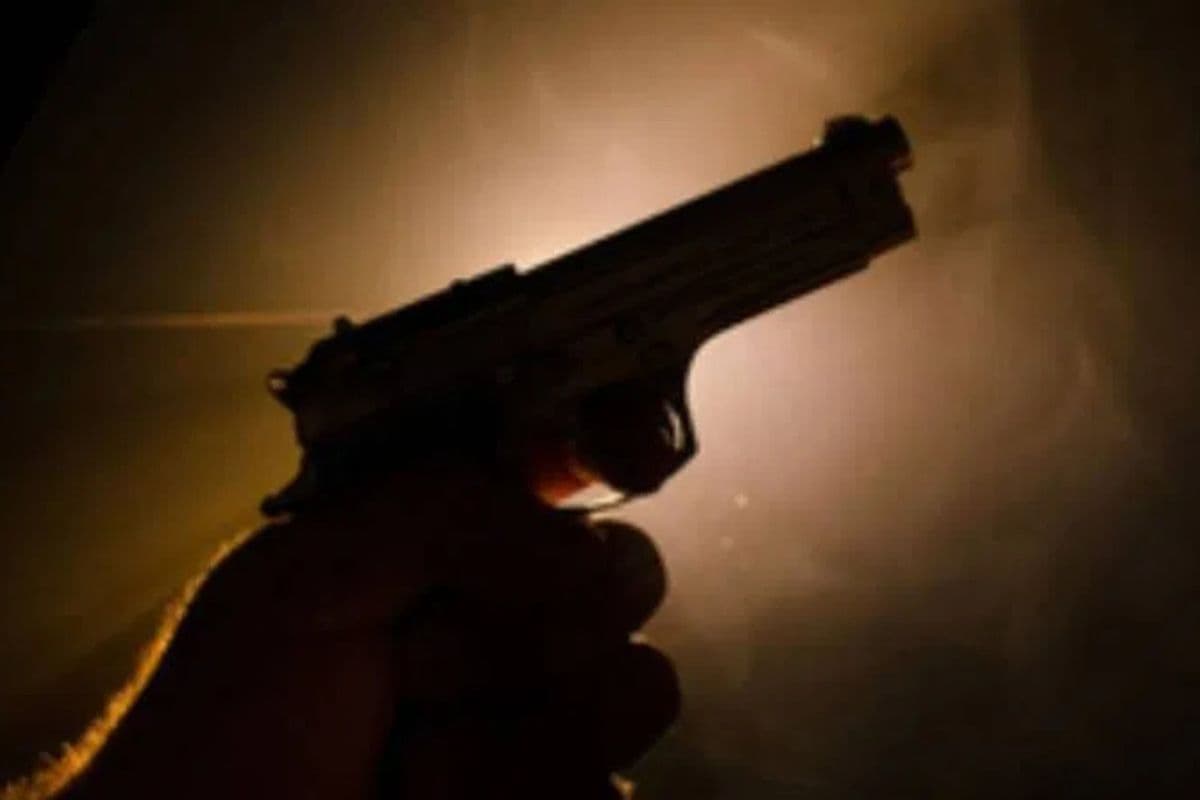 Bihar Crime: भोजपुर में जमीनी विवाद को लेकर आपस में भिड़े दो गुट, फायरिंग में एक की मौत