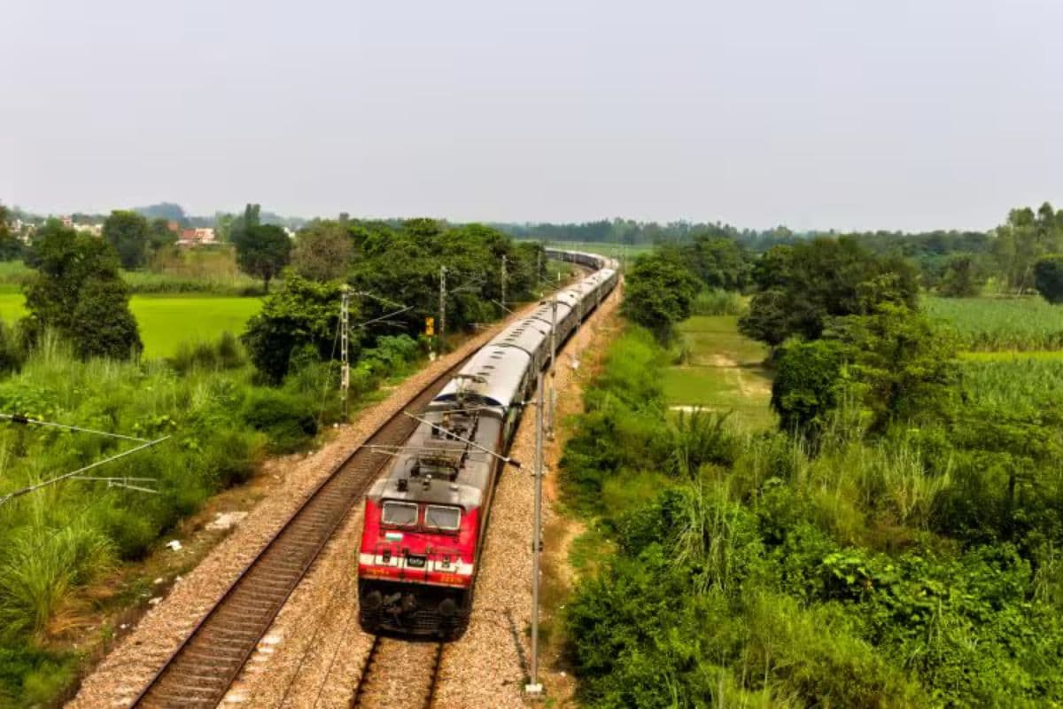 बिहार के सहरसा से चलने वाली हाटे बाजारे एक्सप्रेस का ठहराव बढ़ा, इस स्टेशन पर 2 मिनट रुकेगी गाड़ी