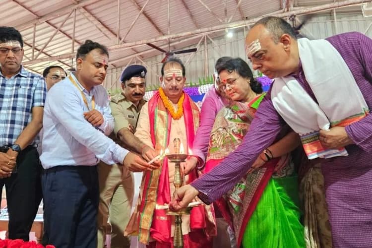 Sawan 2025: अशोकधाम में डिप्टी सीएम ने किया श्रावणी मेले का उद्घाटन, कहा- शिवभक्तों की सेवा करना हम सबका धर्म