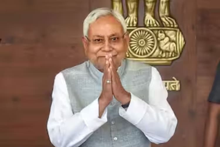 Bihar News: ग्राम कचहरी सचिवों को मिलेगा डबल मानदेय, बड़ा गिफ्ट देने की तैयारी में सीएम नीतीश