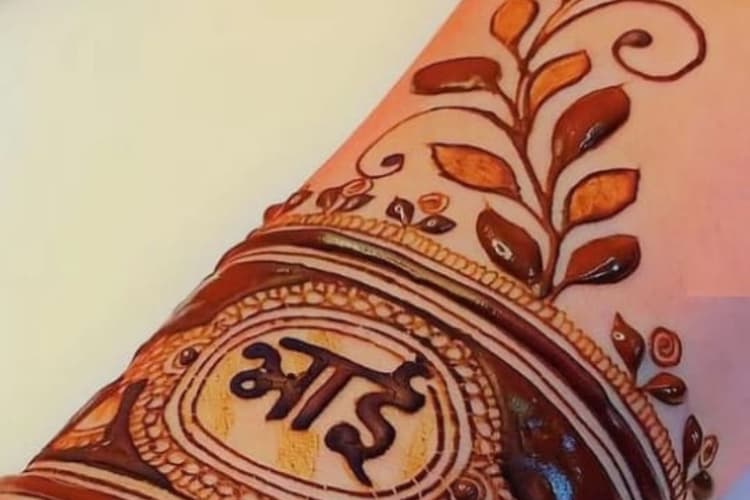 Raksha Bandhan Mehndi Design: इस राखी हाथों में खिल उठे भाई का प्यार, दिल जीत लेंगी ये नई और आसान मेहंदी डिजाइंस