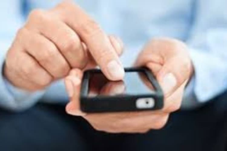 सरकारी कर्मचारियों के लिए खुशखबरी! अब मोबाइल से ही होंगे छुट्टी से लेकर ट्रांसफर तक के काम