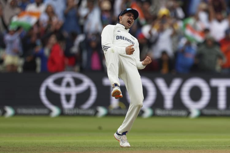 शुभमन गिल ने BCCI के लिए खड़ी की मुसीबत, इस हरकत से हो सकता है करोड़ों का नुकसान