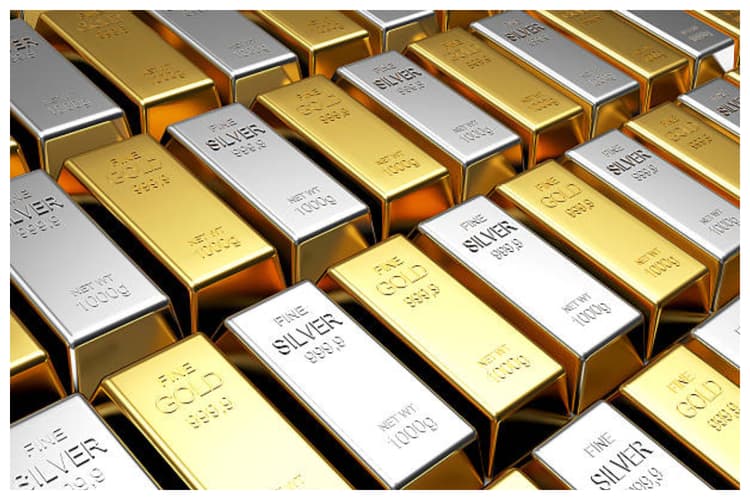 सोना चांदी की कीमतों में भारी गिरावट, देखें आपके शहर में कितना सस्ता हो गया अब रेट