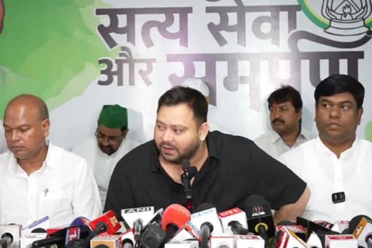 चुनाव आयोग पर महागठबंधन ने साधा निशाना, बोले- चुनाव आयोग भ्रमित है…