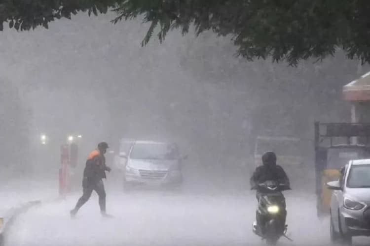 Bihar Mausam Samachar: अगले 24 घंटे बिहार के 26 जिलों में आंधी-तूफान के साथ होगी बारिश, IMD ने जारी किया येलो अलर्ट