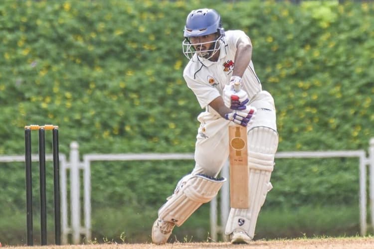 वैभव हुए फ्लॉप तो आयुष म्हात्रे ने जड़ा शतक, टेस्ट मैच में भी टी20 वाले गुण, टीम इंडिया एक ही दिन में जड़े 450 रन