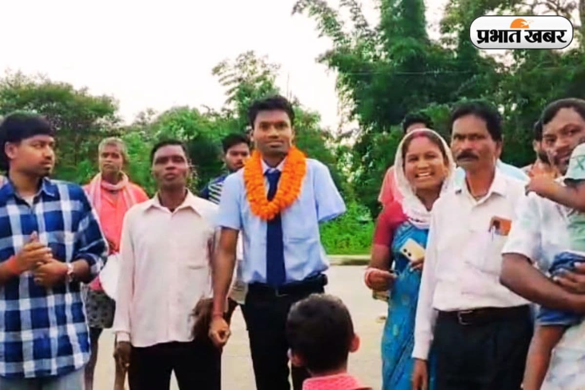 Grand Welcome of JPSC Cracker Vishnu Munda in Tamar