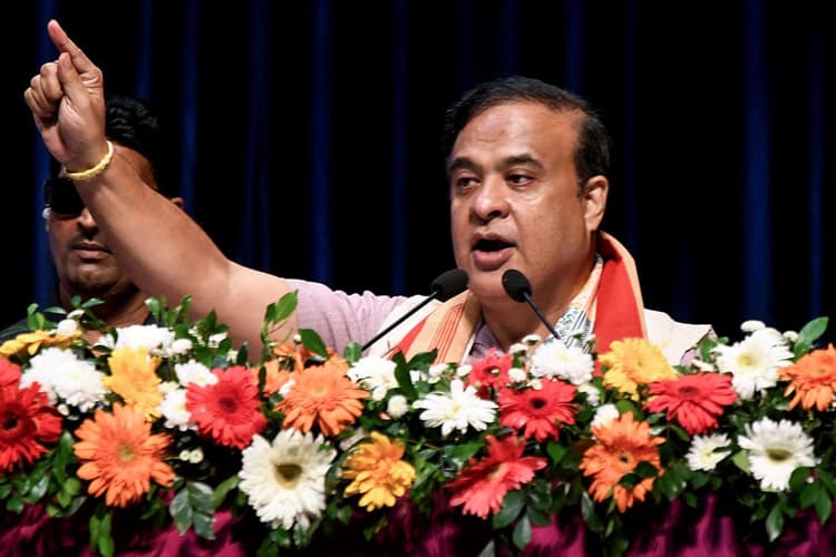 सीएम हिमंता का बड़ा दावा, चिकन नेक कॉरिडोर को कमजोर करने की हो रही साजिश, धुबरी में दिखे बांग्लादेशी नारे