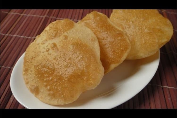 Oil Free Puri Recipe: बिना तेल के भी बन सकती है फूली-फूली पूरी,जानें आसान और टेस्टी तरीका