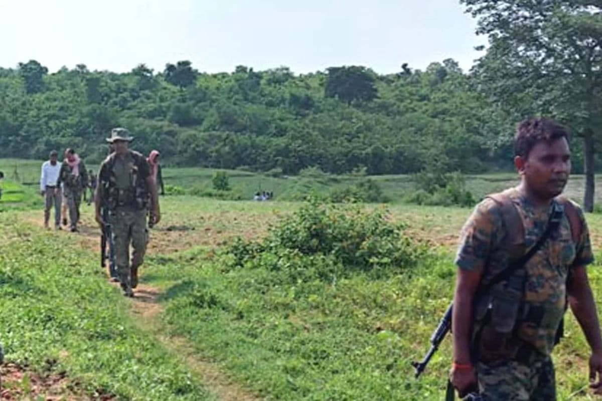 मुंगेर में STF और नक्सली के बीच मुठभेड़, 200 राउंड चली गोलियां