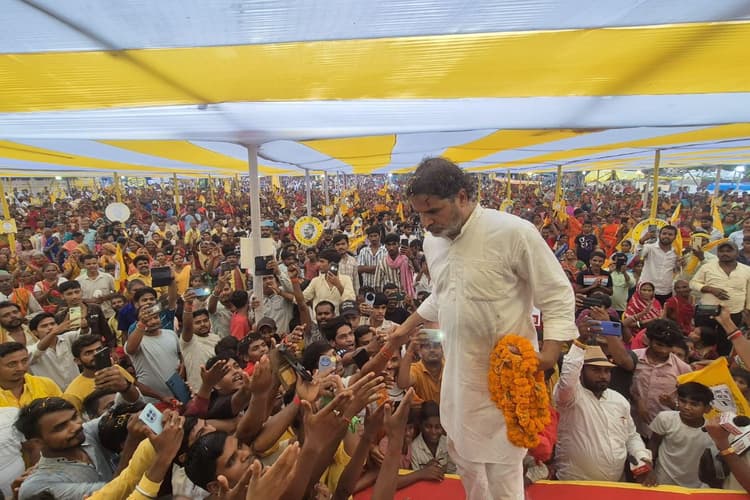 पटना में प्रशांत किशोर का बड़ा ऐलान, बोले- छठ के बाद 50 लाख युवाओं को बिहार में मिलेगा 12000 तक का रोजगार