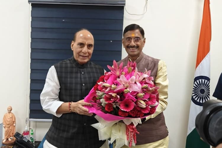 रक्षा मंत्री राजनाथ सिंह को जन्मदिन की बधाई देने पहुंचे संजय सेठ, राज्यपाल और सीएम ने भी खास अंदाज में दी बधाई
