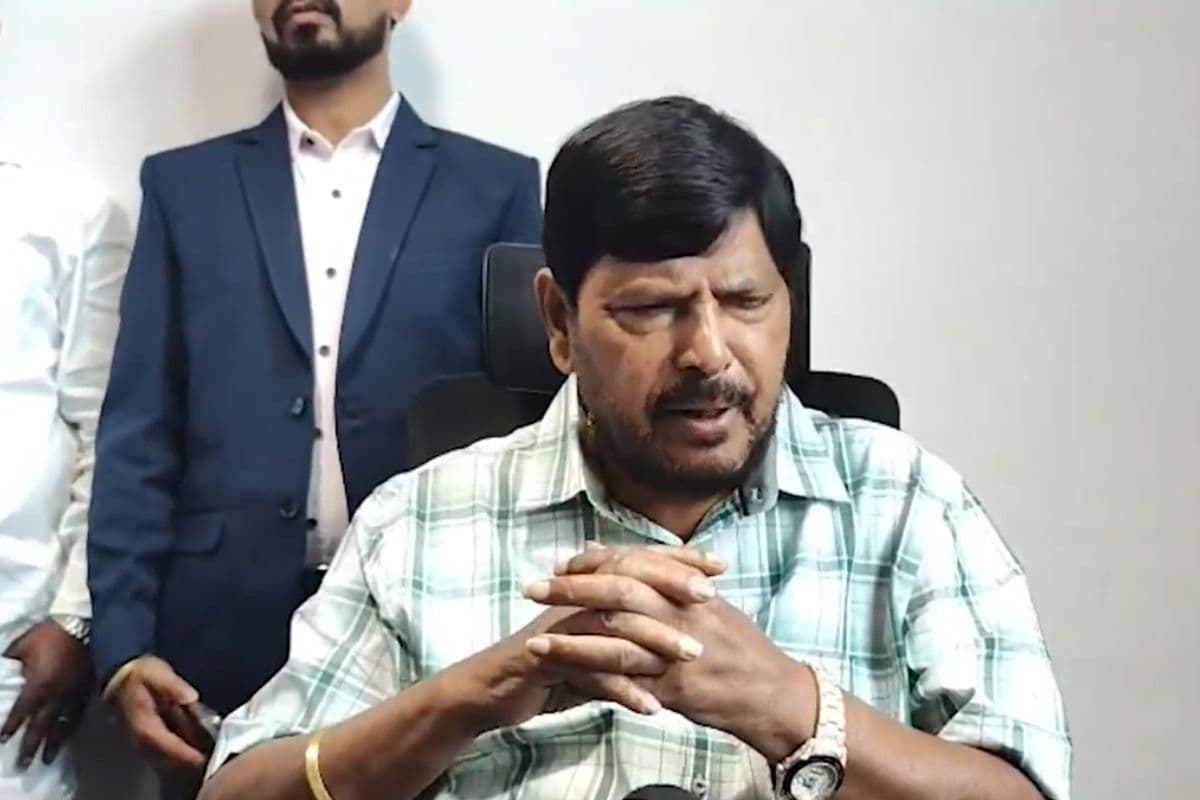 Maharashtra News: राज-उद्धव के साथ आने पर रामदास अठावले की बड़ी भविष्यवाणी, महाविकास अघाड़ी का होगा ऐसा हाल